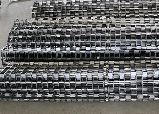 304 Stainless Steel Metal Honeycomb Conveyor Belt For Bread Production Systems